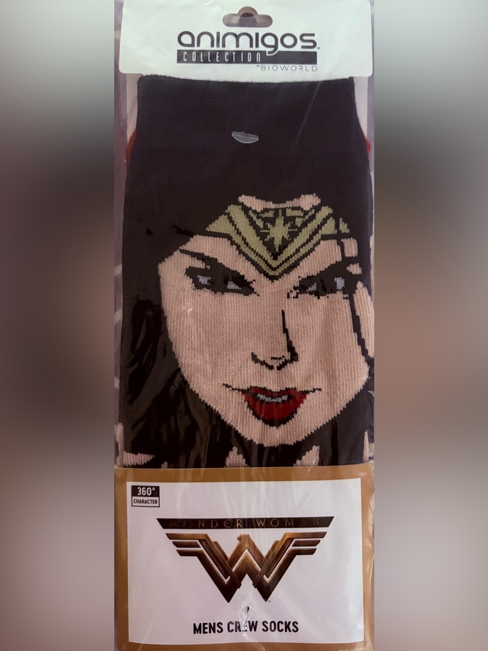 NWT Men’s Animigos Wonder Woman Black Graphic Crew Socks